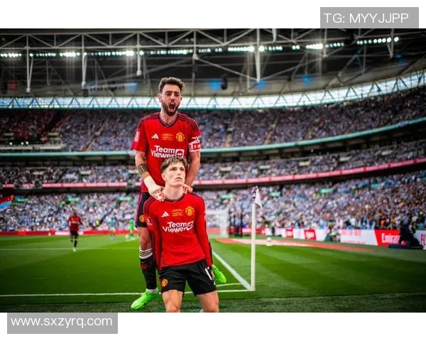 友谊赛精彩对决巴黎圣日耳曼险胜曼联红牌事件引发全场热议