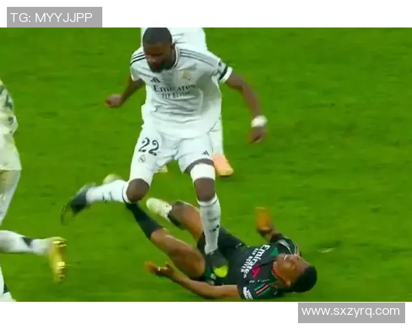 国王杯激战皇马大胜那不勒斯神奇扑救引发争议判罚全场沸腾