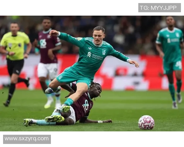 德甲精彩对决利物浦惊险战胜波尔图神奇扑救点燃全场激情 德甲精彩对决利物浦惊险战胜波尔图神奇扑救点燃全场激情