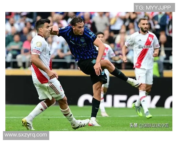 欧联杯曼联逆转国米精彩补时进球点燃全场激情瞬间分析