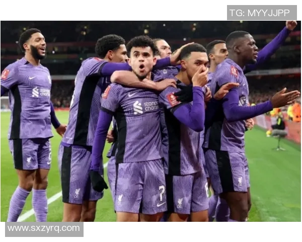 足总杯精彩对决尤文图斯与巴萨战成平局帽子戏法点燃全场激情