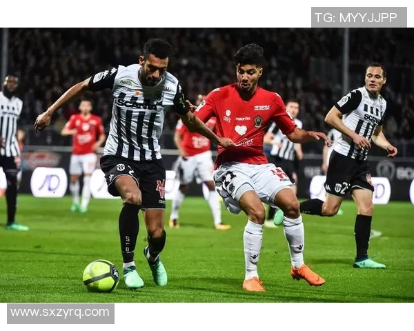 欧联杯精彩对决那不勒斯逆转里昂全场沸腾瞬间回顾 欧联杯精彩对决那不勒斯逆转里昂全场沸腾瞬间回顾