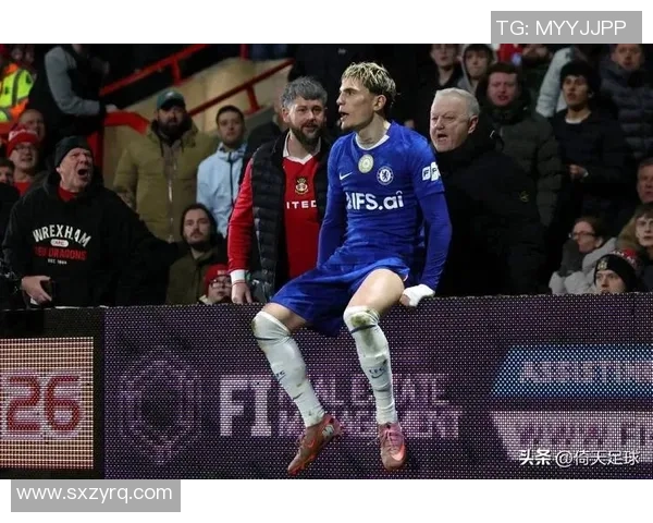 足总杯激战:本菲卡小胜切尔西红牌事件引发全场热议与战术分析 足总杯激战:本菲卡小胜切尔西红牌事件引发全场热议与战术分析