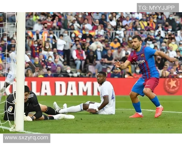 西甲焦点战曼联与多特蒙德互交白卷全场气氛紧张引发热议 西甲焦点战曼联与多特蒙德互交白卷全场气氛紧张引发热议